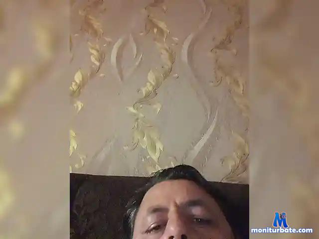 Reliant28 bongacams performer male