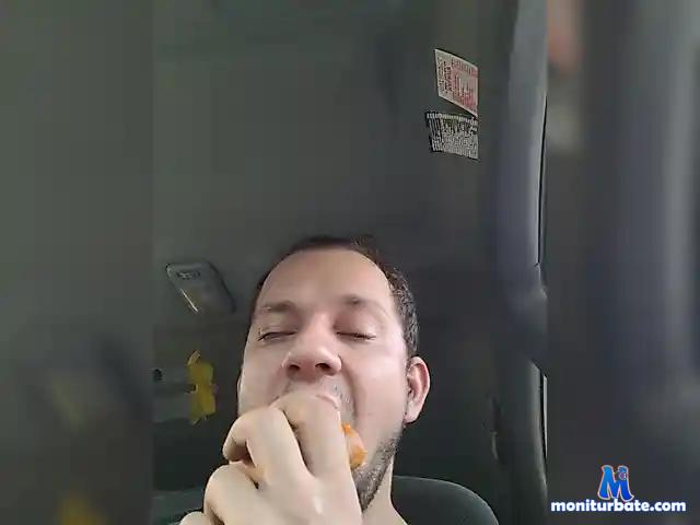 Cobra-Golder bongacams performer male