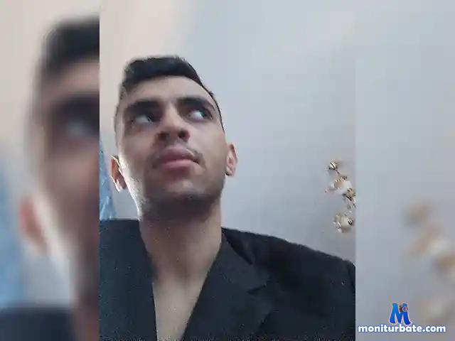 LorenzoGold bongacams performer male