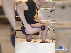 BananasBoy bongacams live cam performer profile