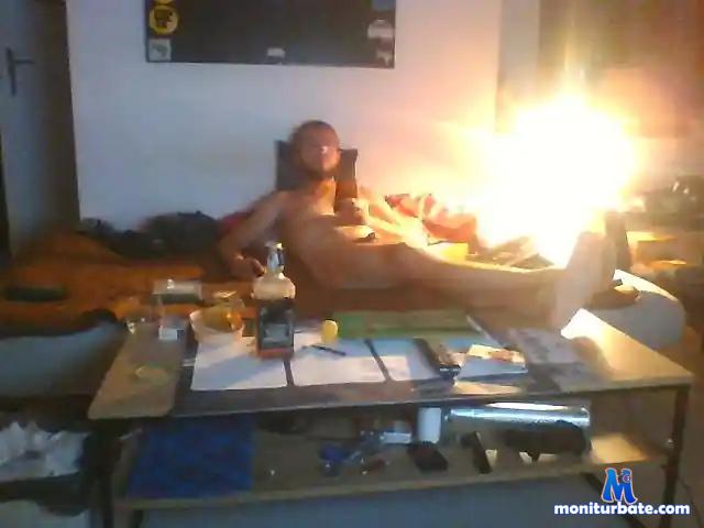 crazyboy93PL bongacams performer male