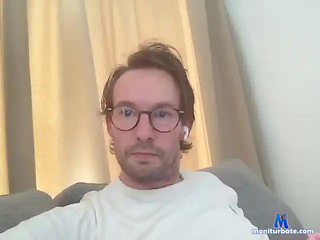 TJ050 bongacams performer male