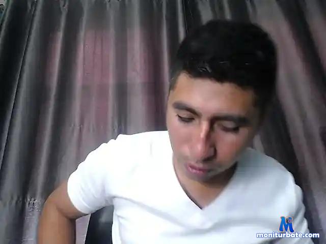 velludo32 bongacams performer male