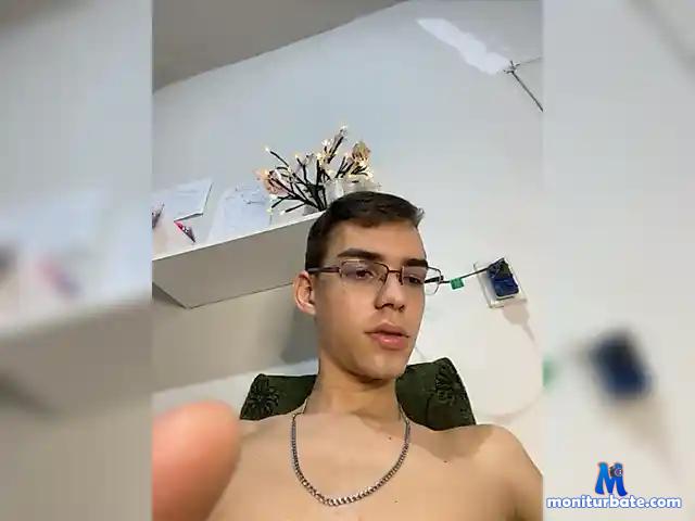 0alvarohenrique bongacams performer male