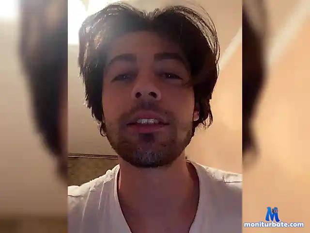 EllHub bongacams performer male