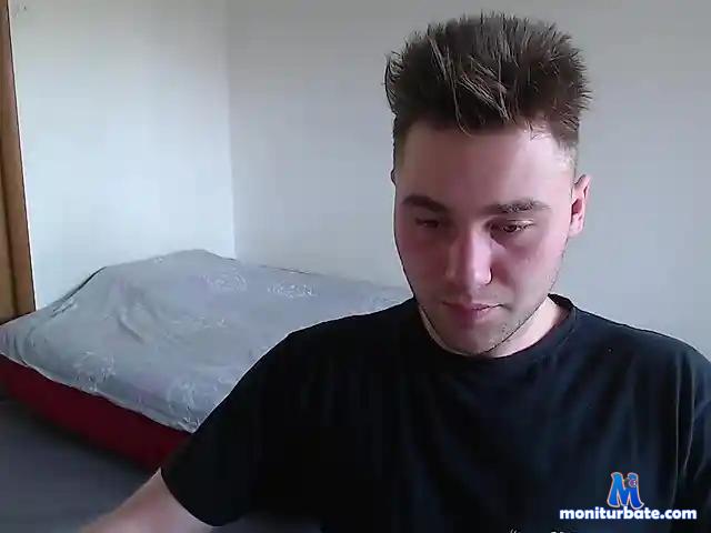 Yourchikk bongacams performer male