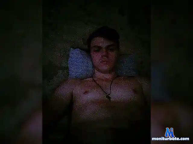 Leonardo228-1 bongacams performer male