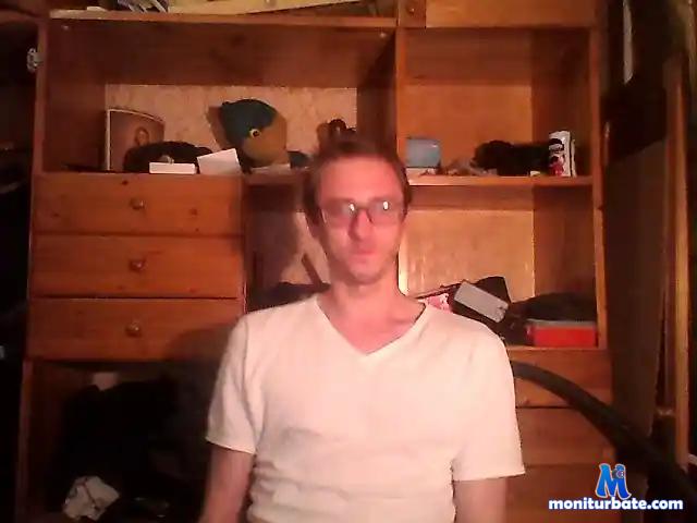BlondAlex bongacams performer male