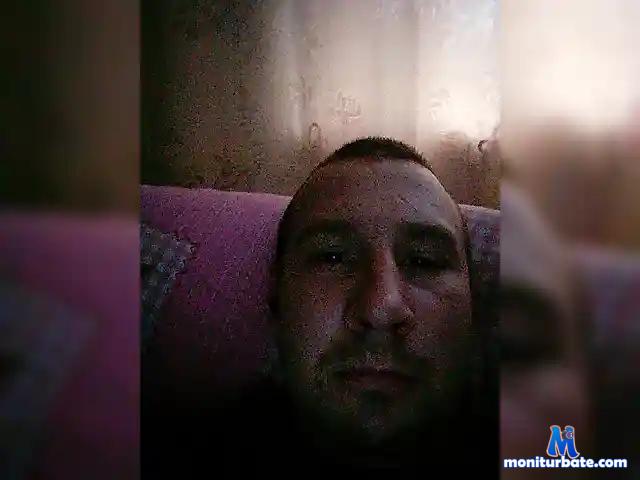 Metizer0201 bongacams performer male