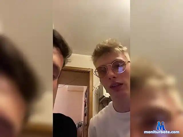 Kolikanabolik bongacams performer male