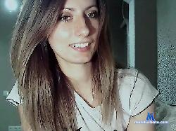 MoonKissy bongacams live cam performer profile