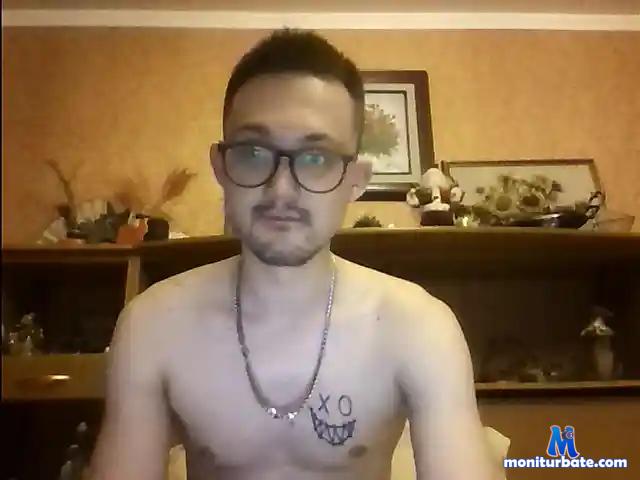 HotWolfy00 bongacams performer male