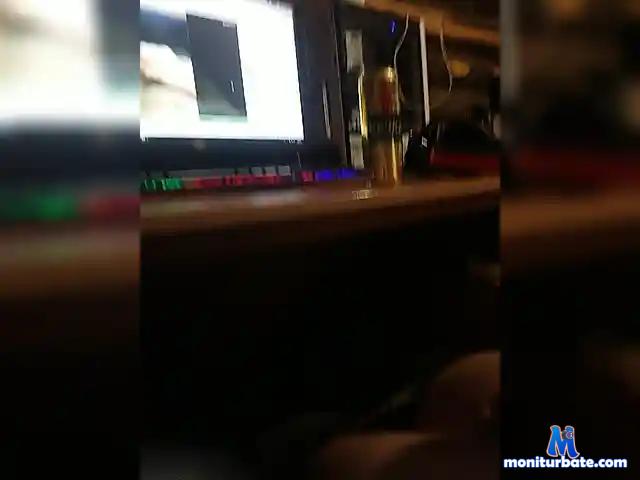 Stazyz bongacams performer male