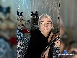 MerelinMonro bongacams live cam performer profile