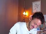 yerow-lux bongacams livecam show performer room profile