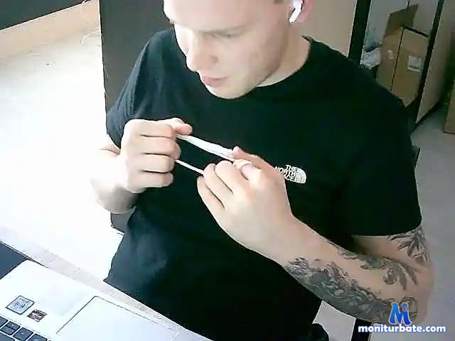 OnSama bongacams performer male