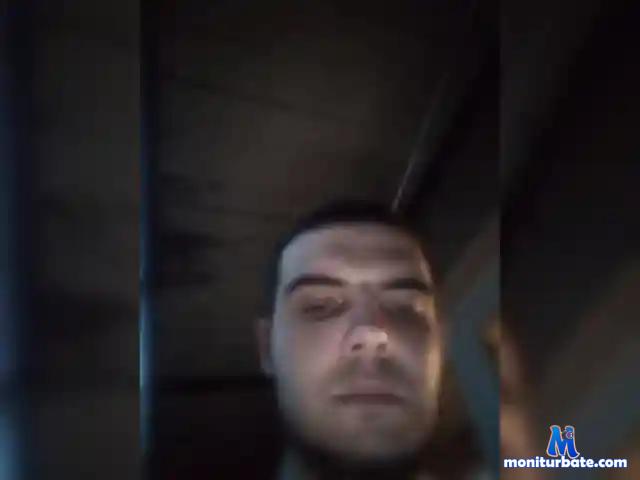 Poslyhni bongacams performer male