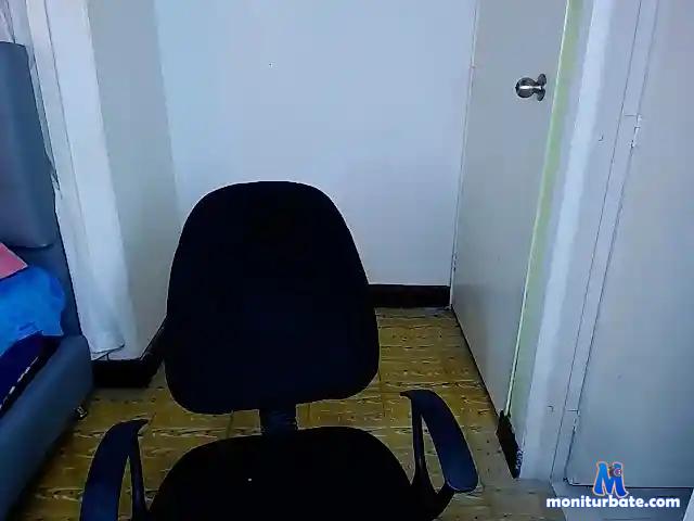 zaralittle bongacams performer female