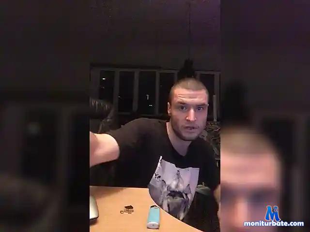 Trax2bee1 bongacams performer male