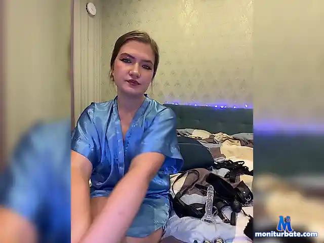 -T-I-N-A- bongacams performer female