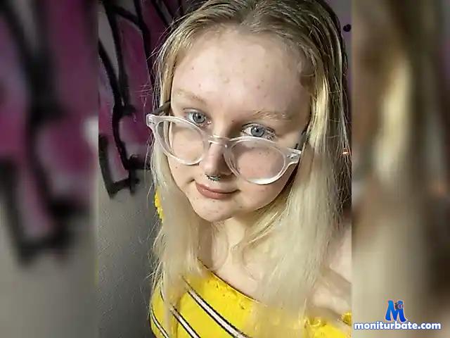 AlibinaWeek bongacams performer female