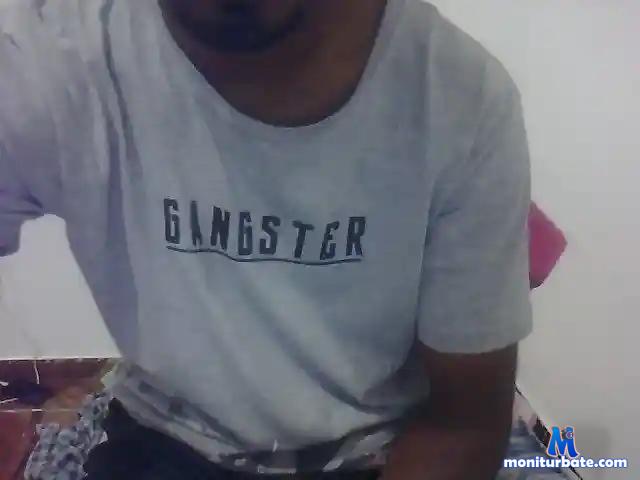 Fortna21 bongacams performer male
