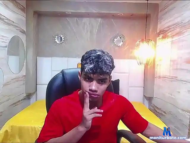 JonayBrown bongacams performer male