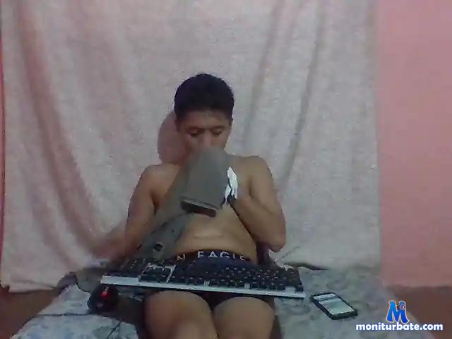 Greenpython21 bongacams performer male