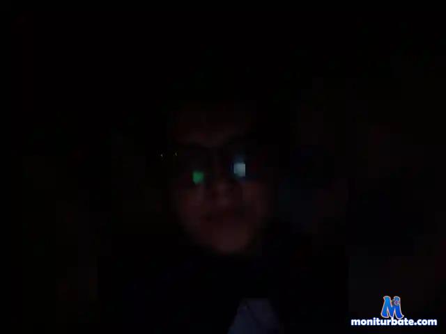 8Riki8 bongacams performer male