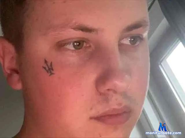 MarkTwenX bongacams performer male