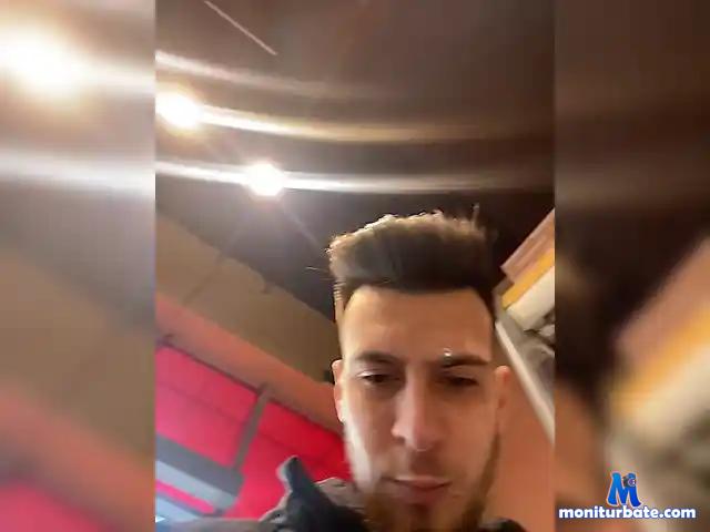 Robertosilver bongacams performer male