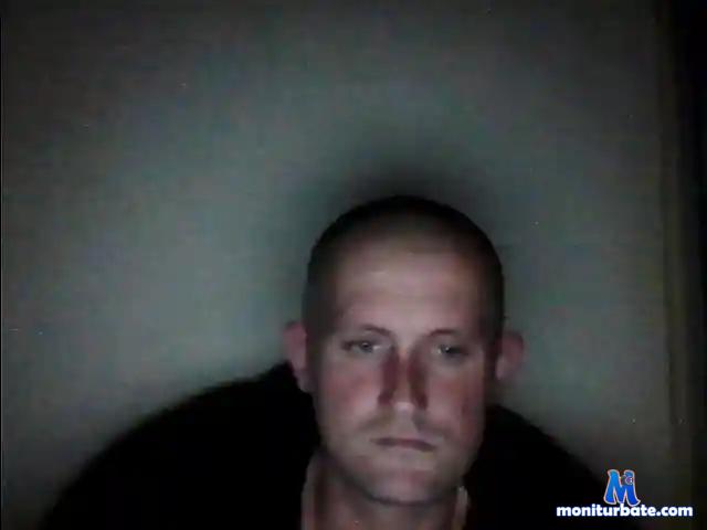 voronmstitel bongacams performer male