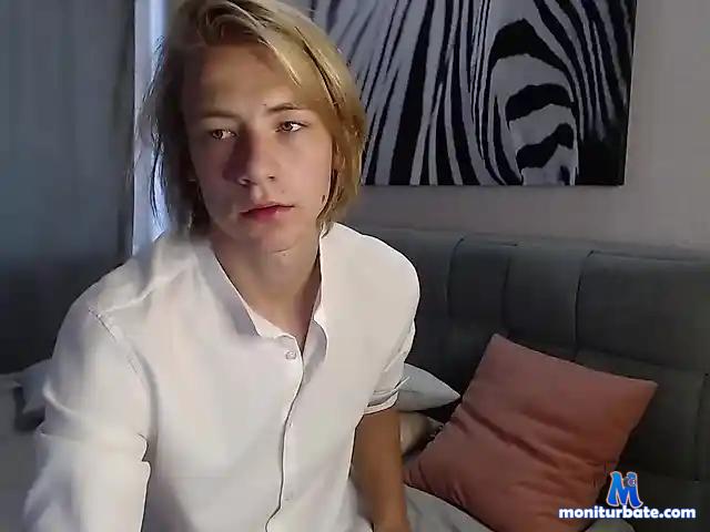 ChristianFroz bongacams performer male