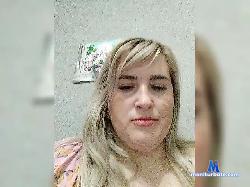 SexyPinkLips bongacams live cam performer profile