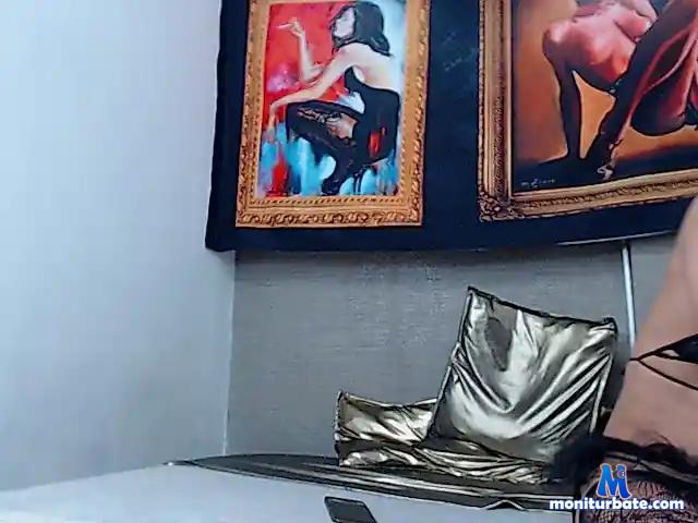 Emily-h0t- bongacams performer shemale