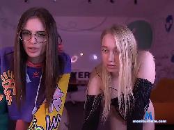 MiaLily054 bongacams live cam performer profile