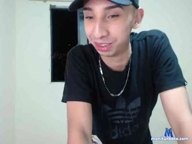 ANDRWIUSEX bongacams performer male