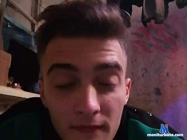 Waldemar2-2 bongacams performer male