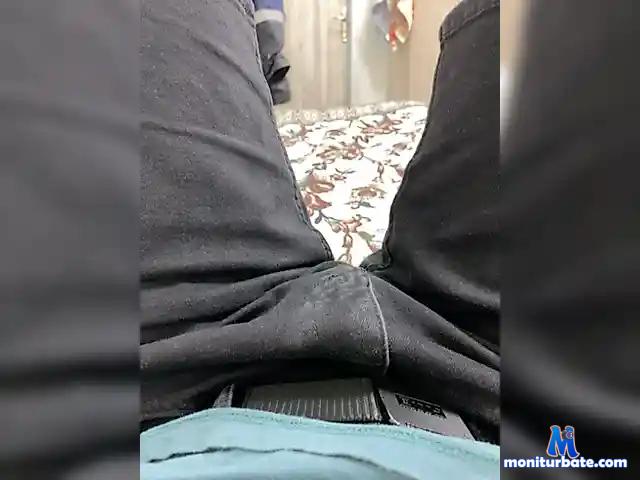 MiXXX-5 bongacams performer male