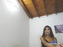 Carolaine21 bongacams live cam performer profile
