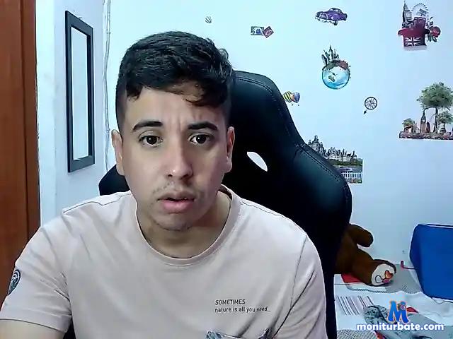 thomasjohnso2 bongacams performer male