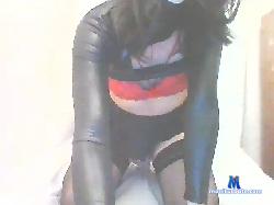 KIOUWUMAID bongacams live cam performer profile