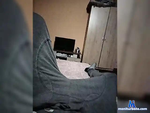 Alex30i bongacams performer male