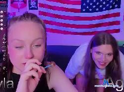 LeylaAndAgata bongacams live cam performer profile