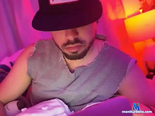 ice-cloud-torro bongacams performer male