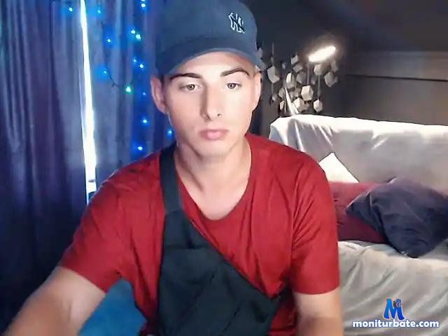 MaxiimAxxx bongacams performer male