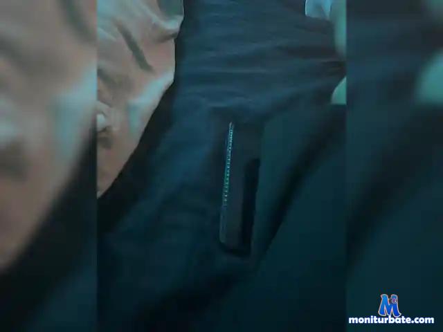 yellowblago1 bongacams performer male