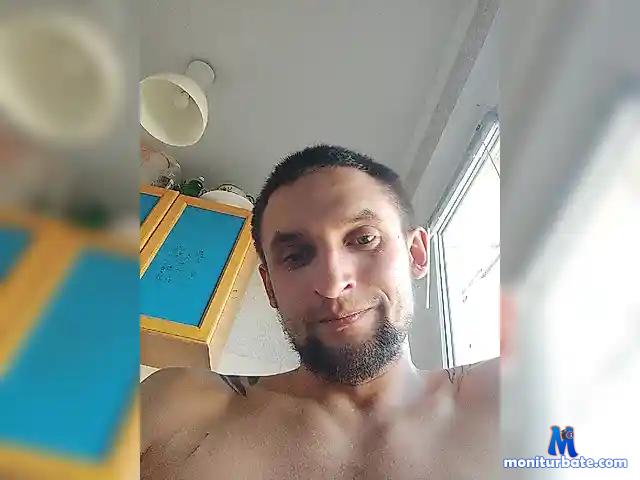 PikanChushka bongacams performer male