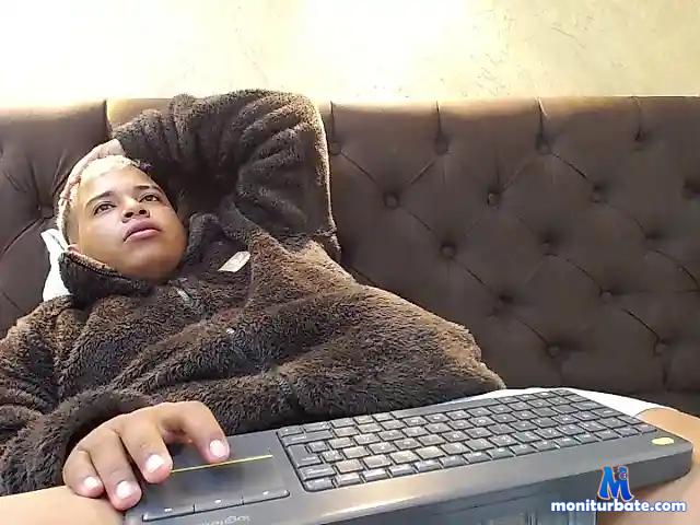 Chefer-miller bongacams performer male