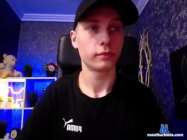 AlanFarell bongacams performer male